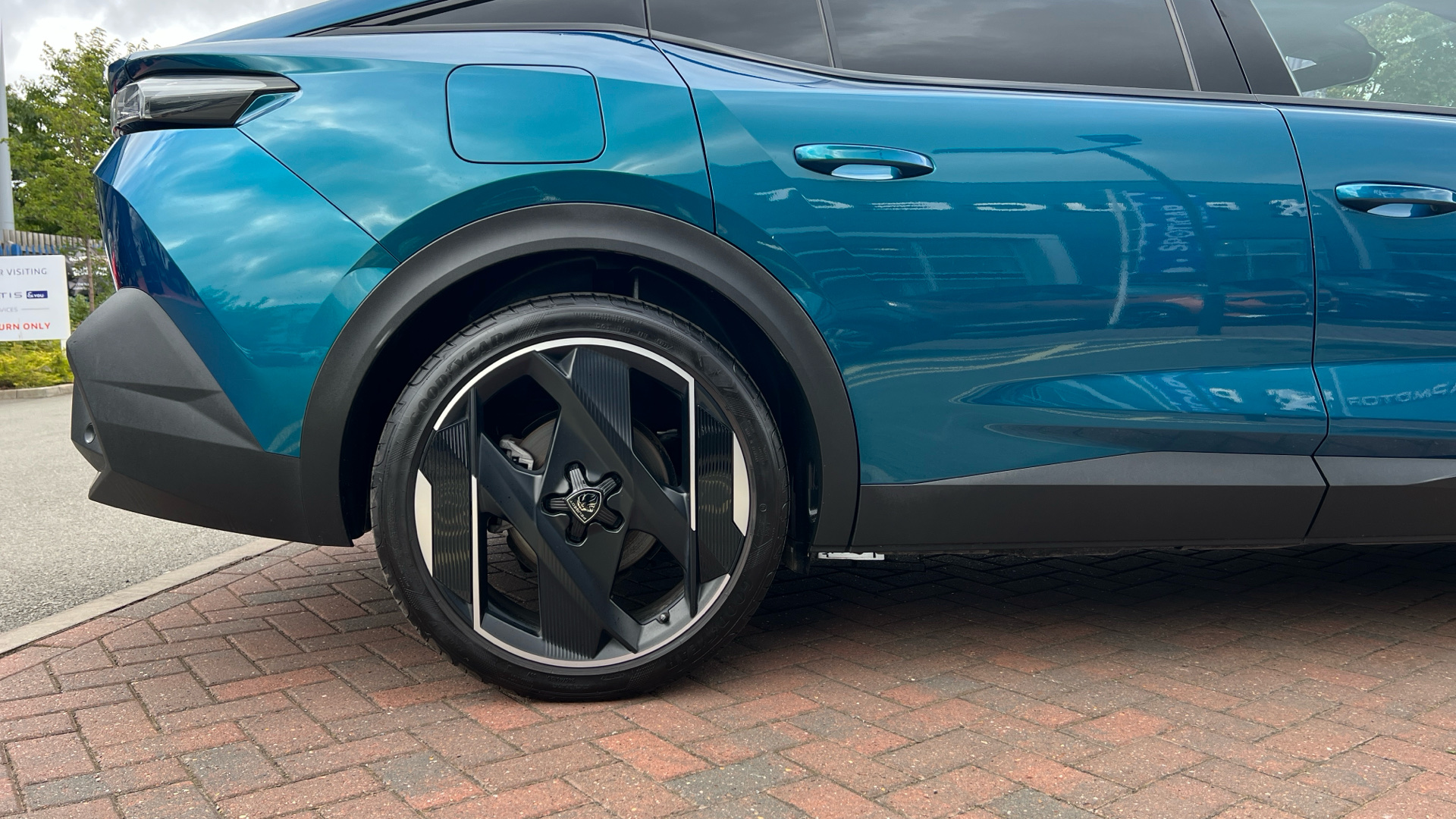 car image