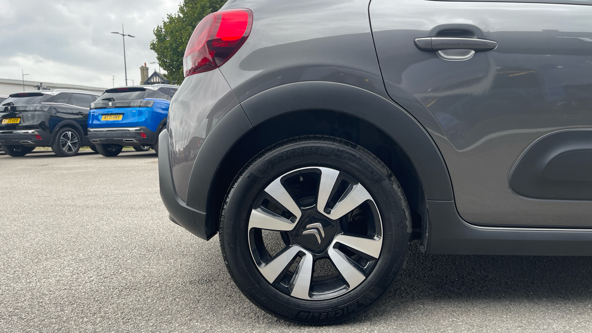 car image