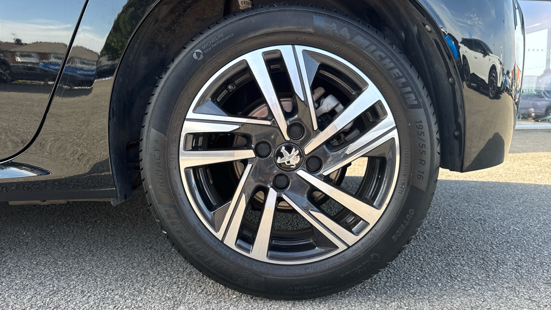 car image