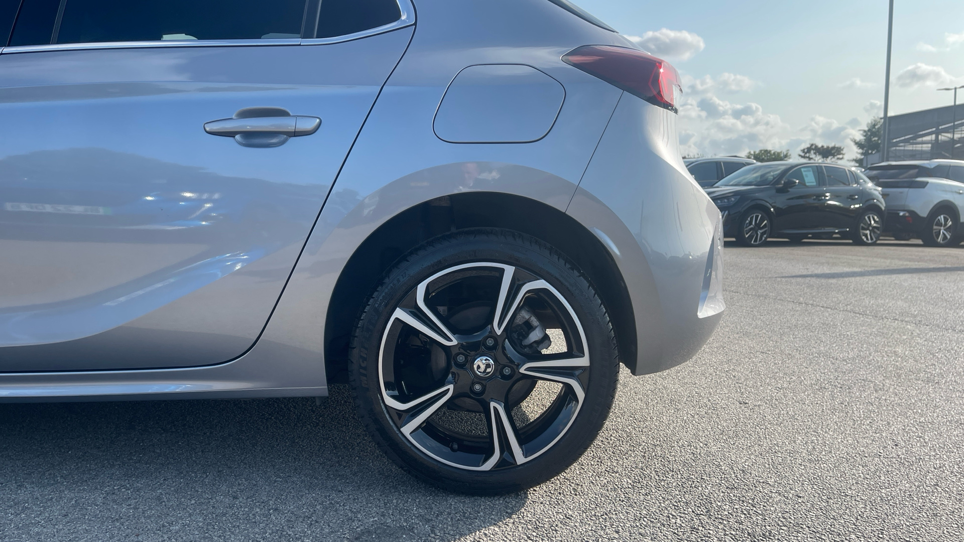 car image