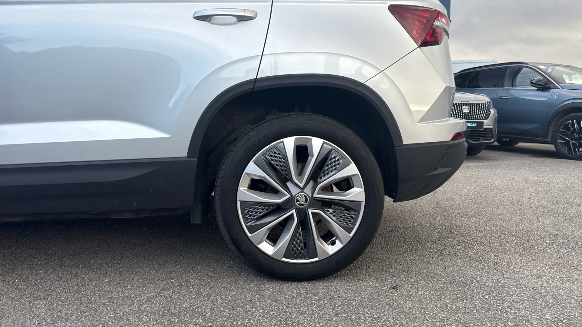car image