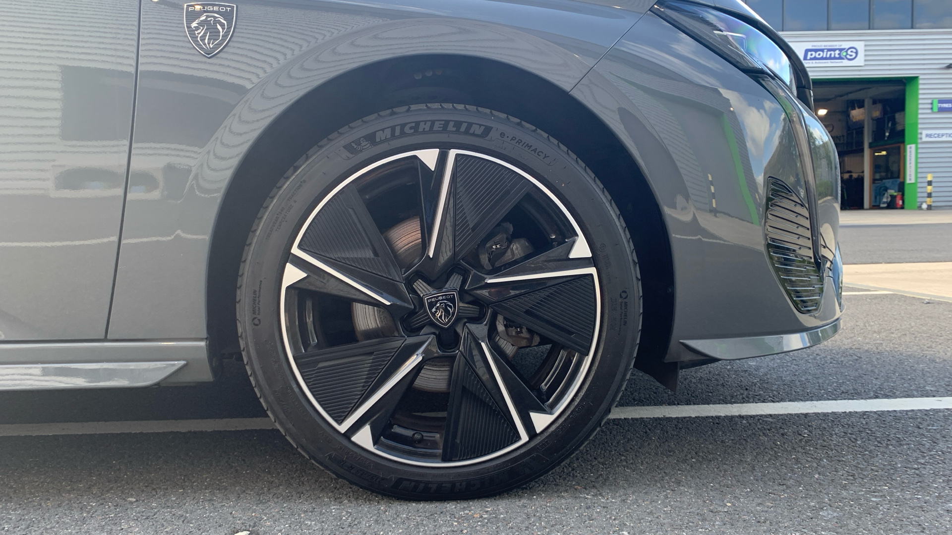 car image