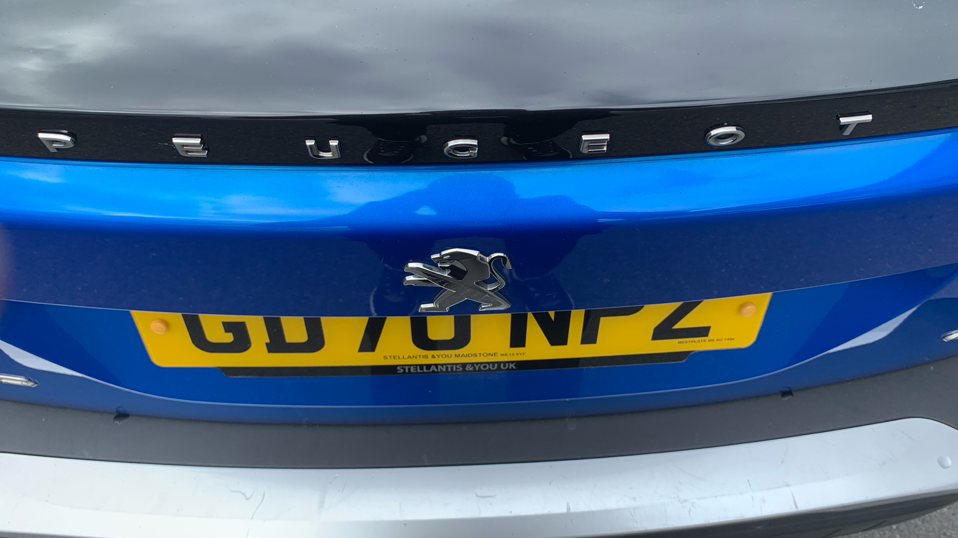 car image