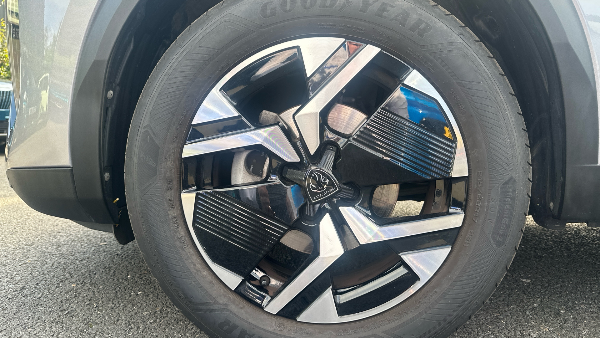 car image