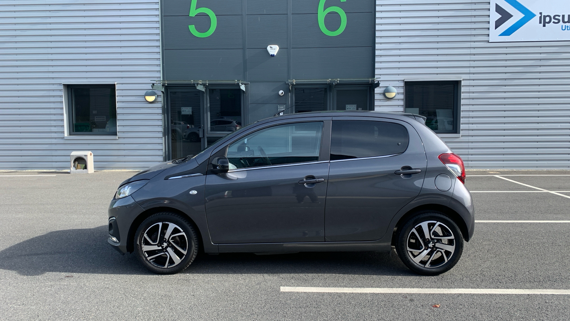 car image