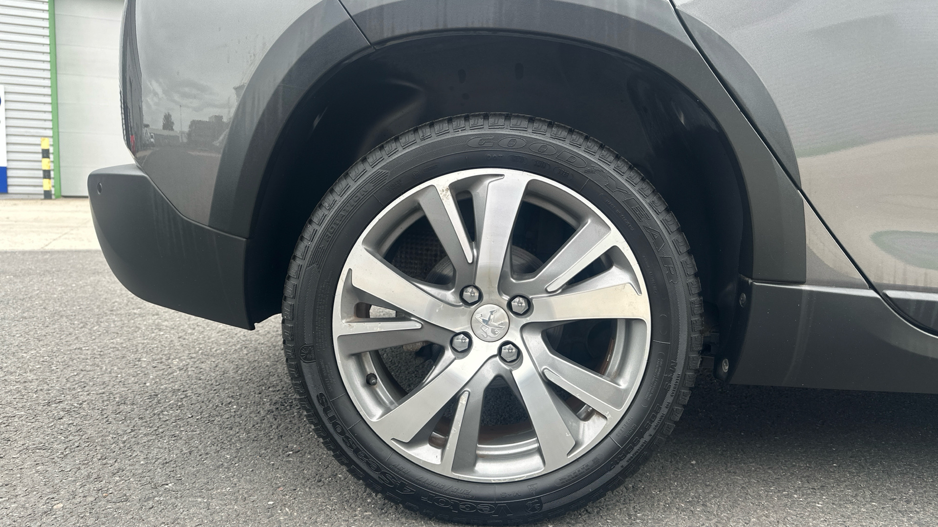 car image