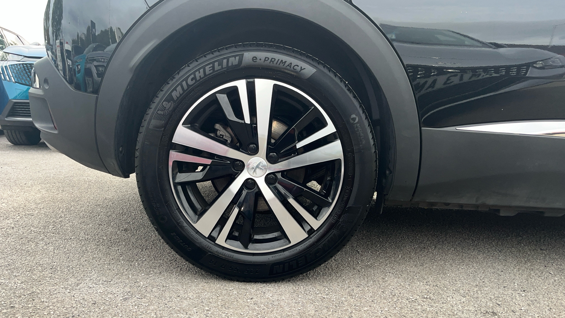 car image