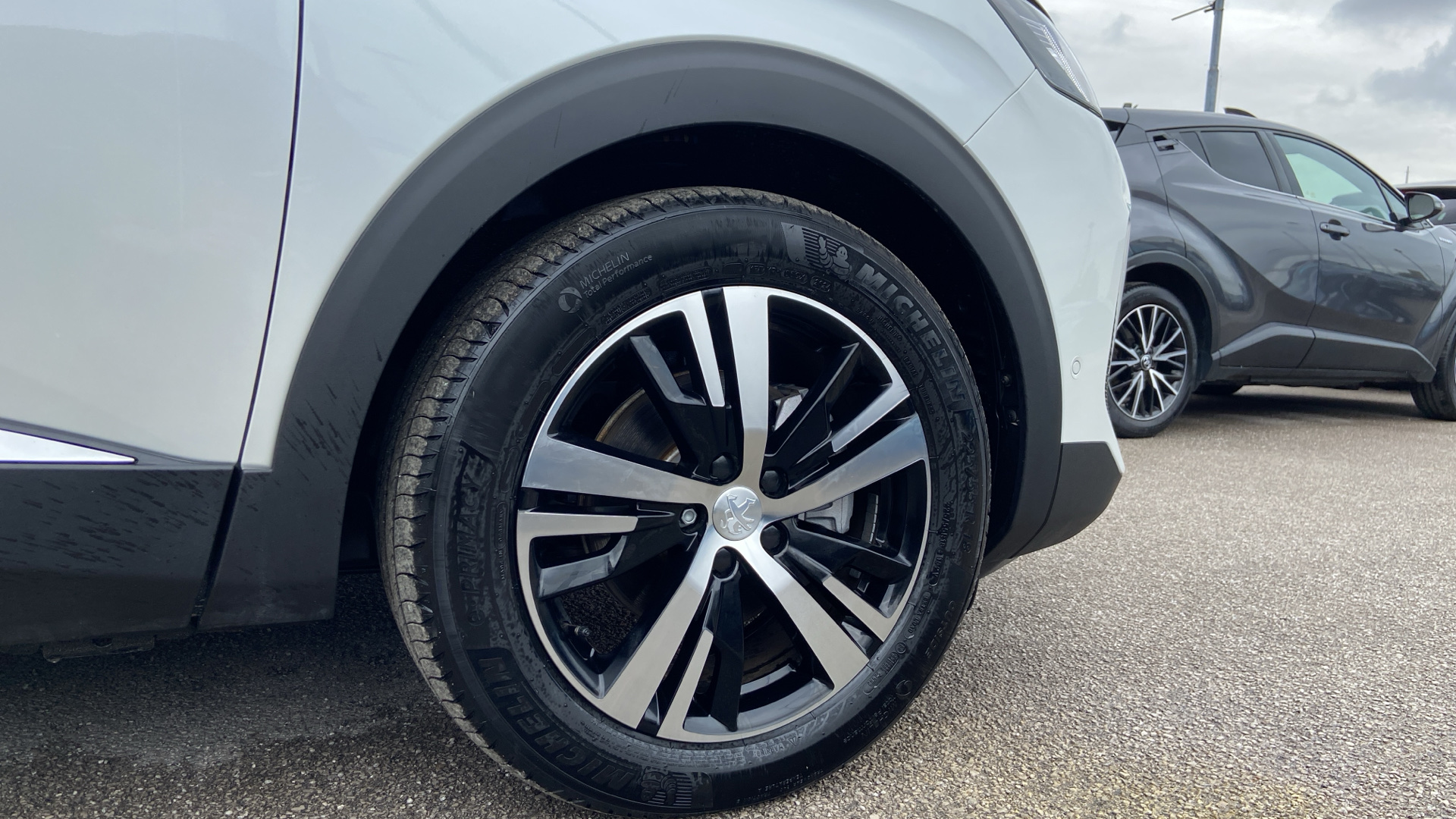car image
