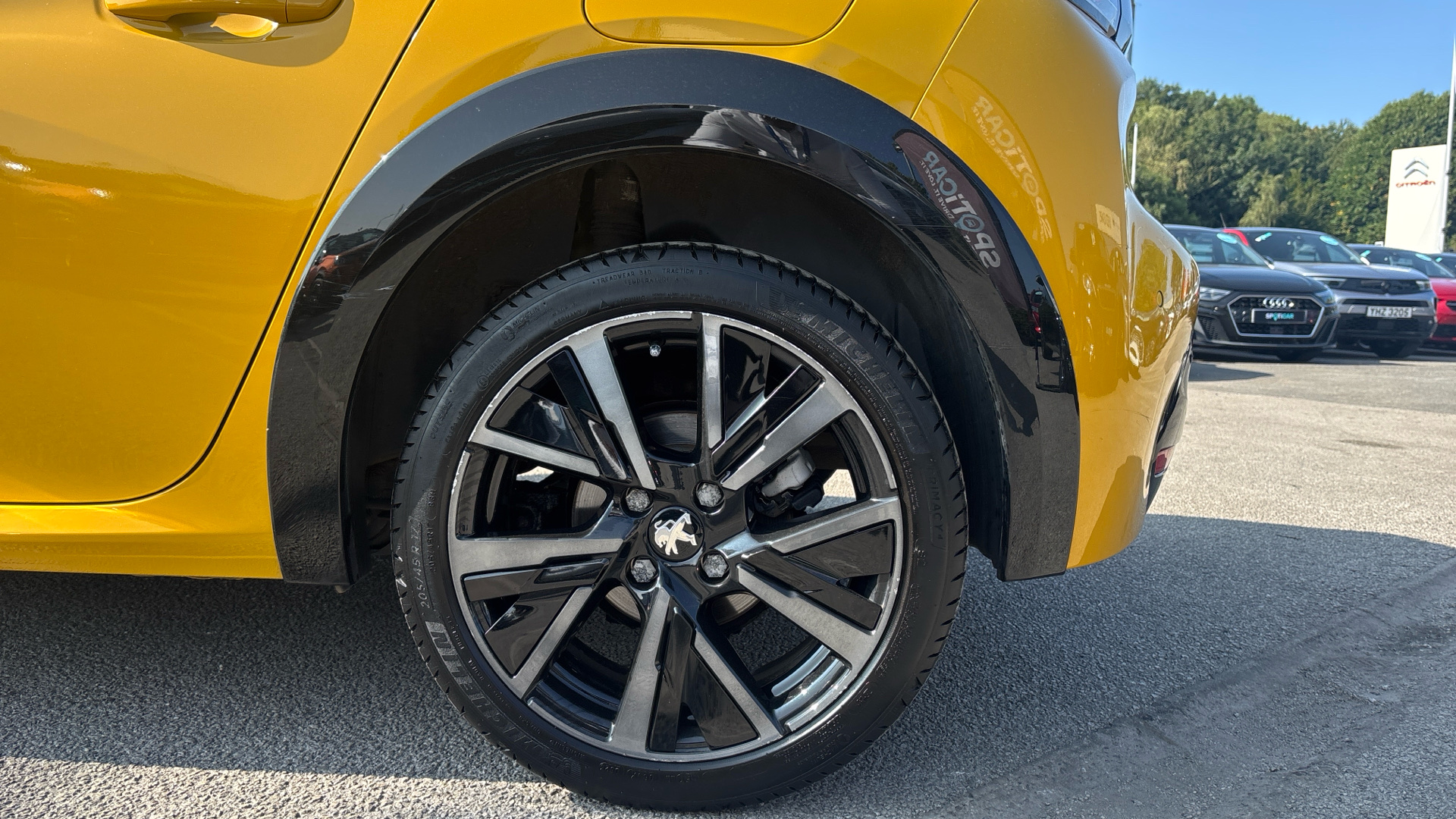 car image