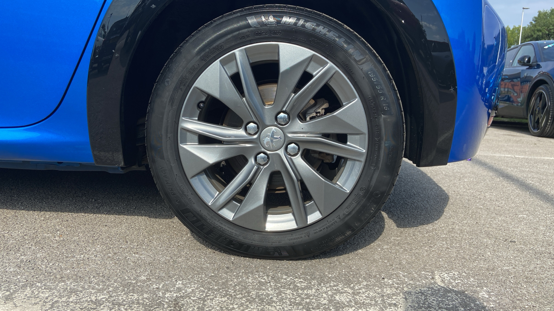 car image