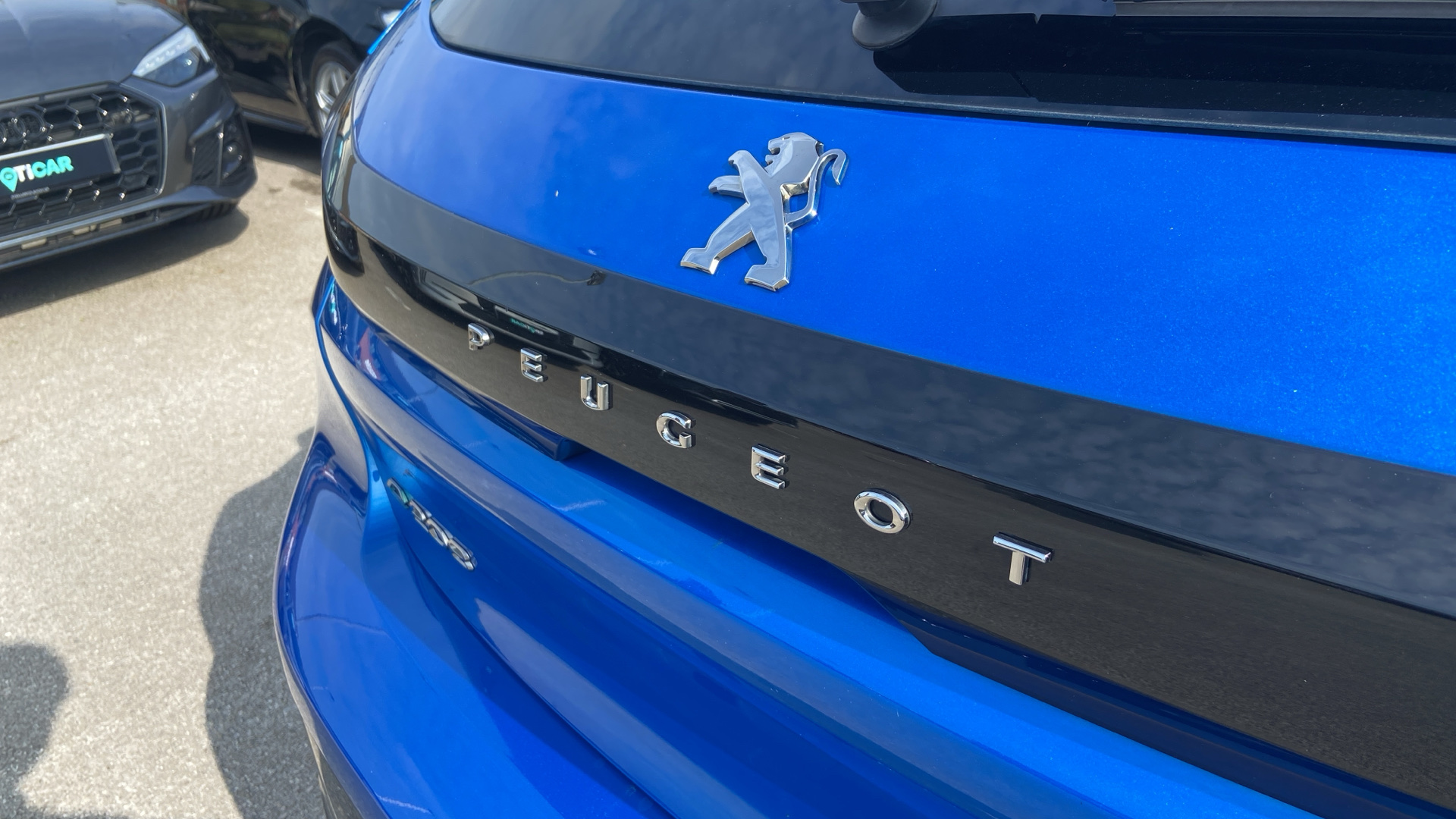 car image