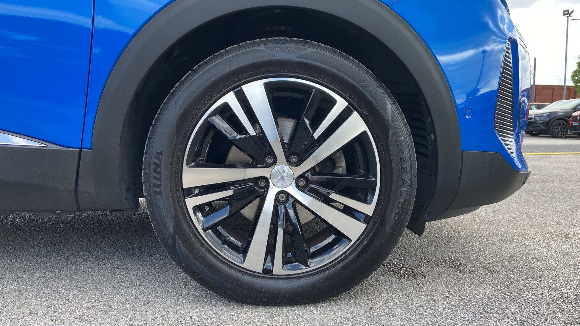 car image