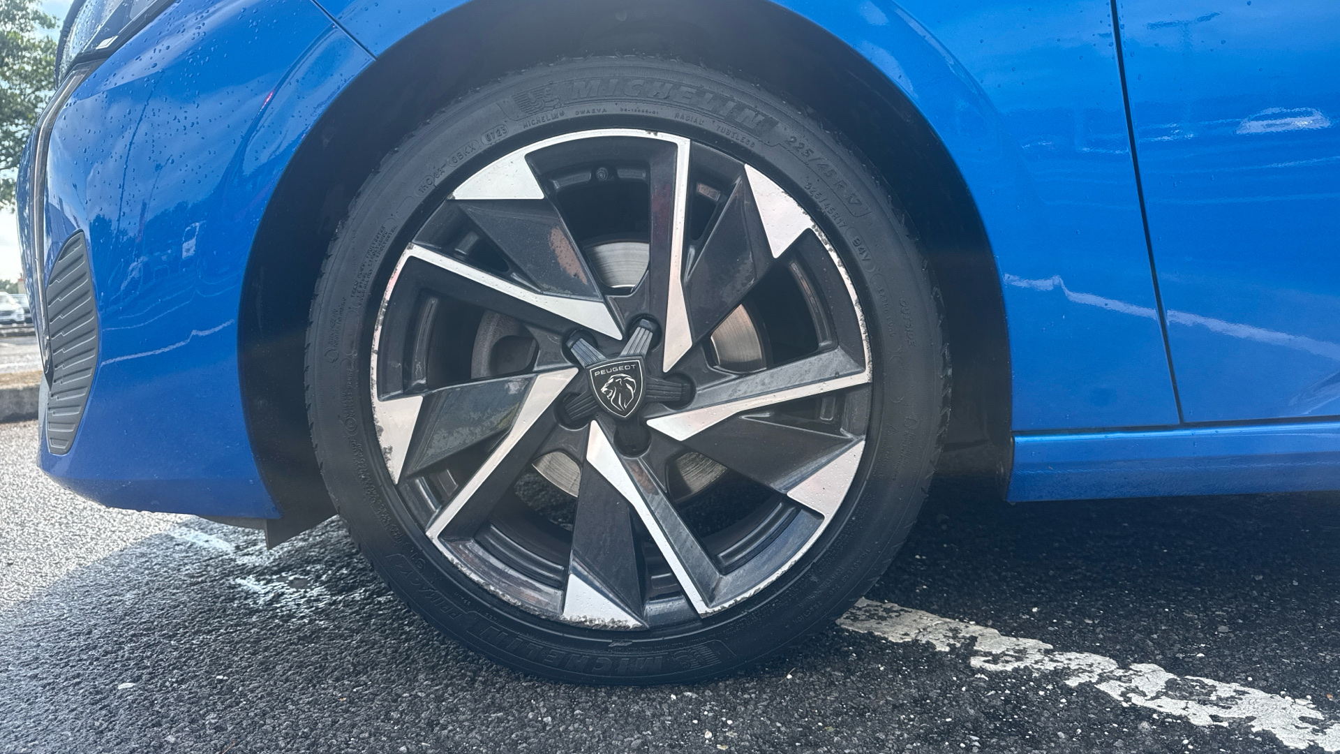 car image