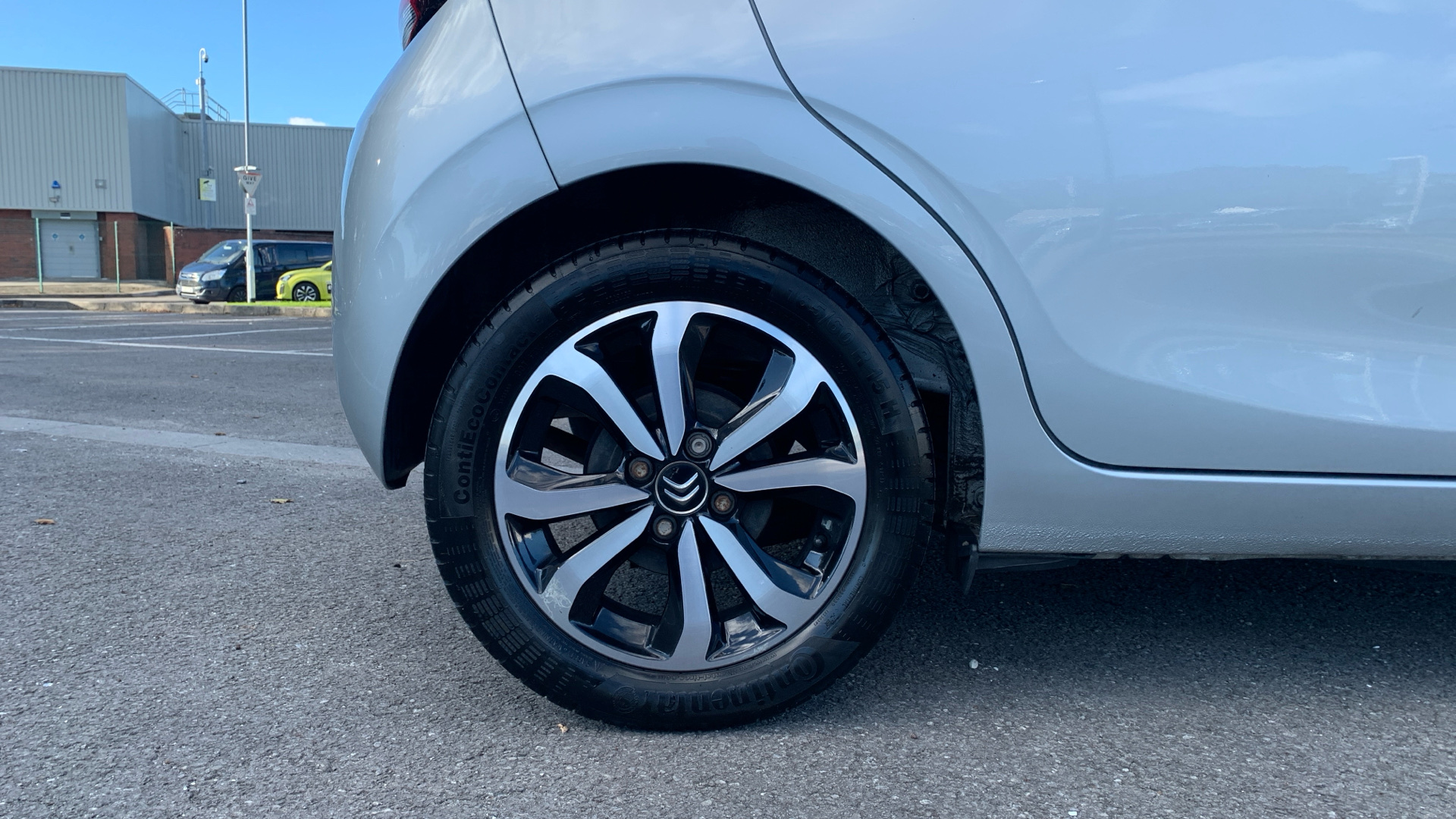 car image
