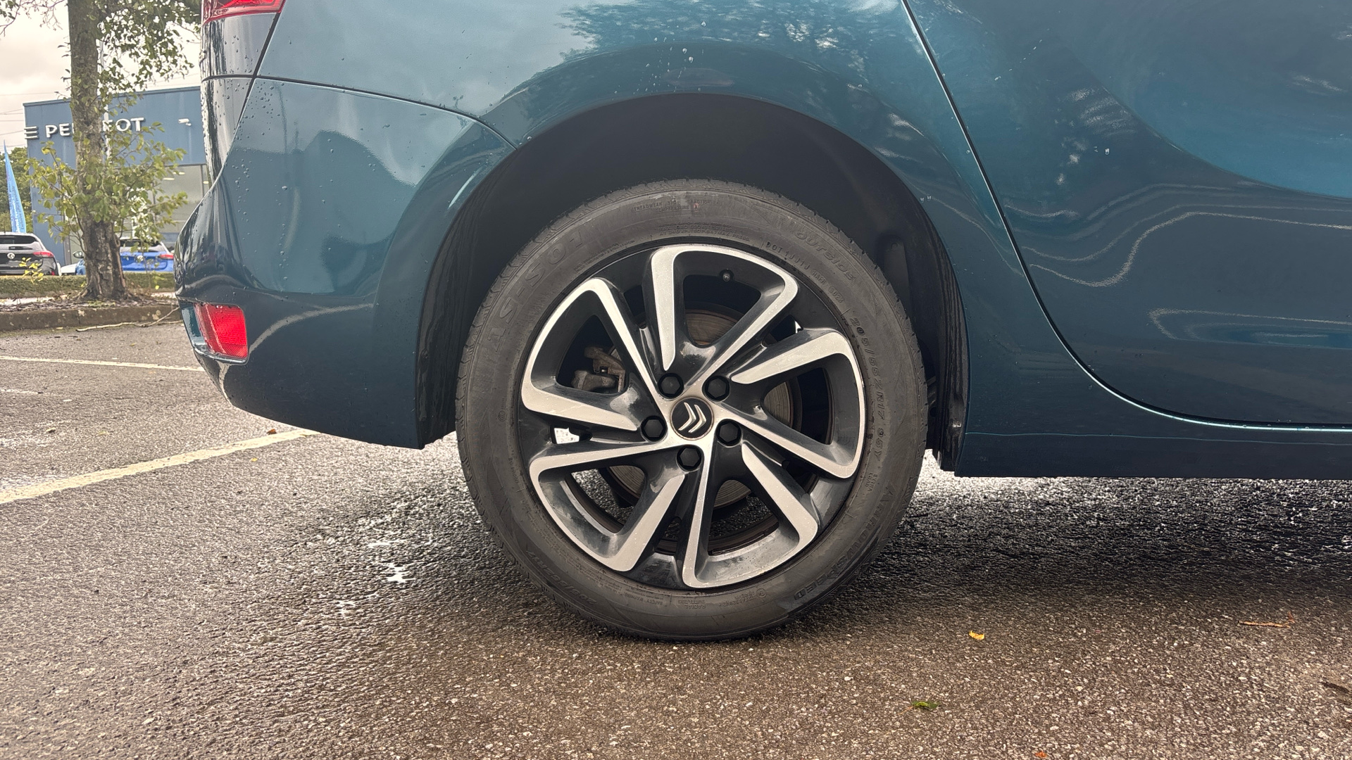car image
