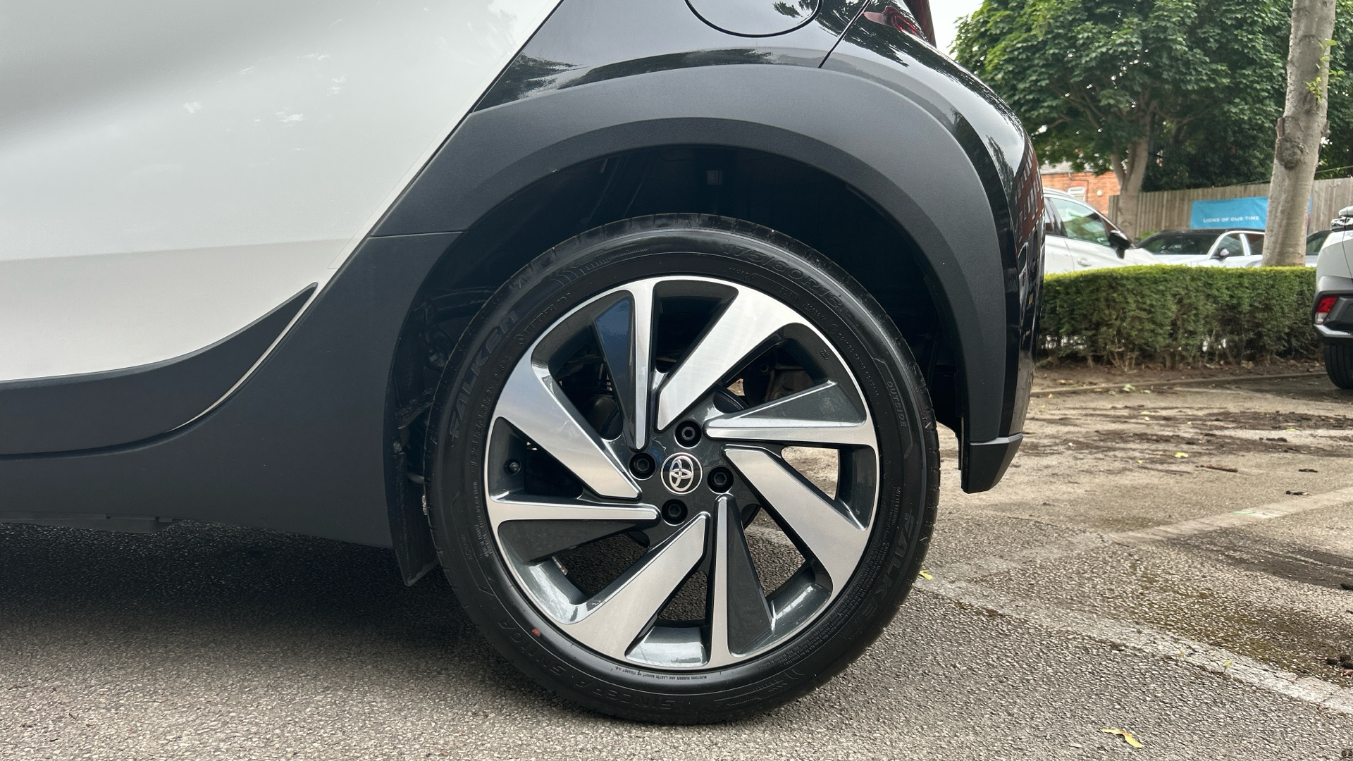 car image
