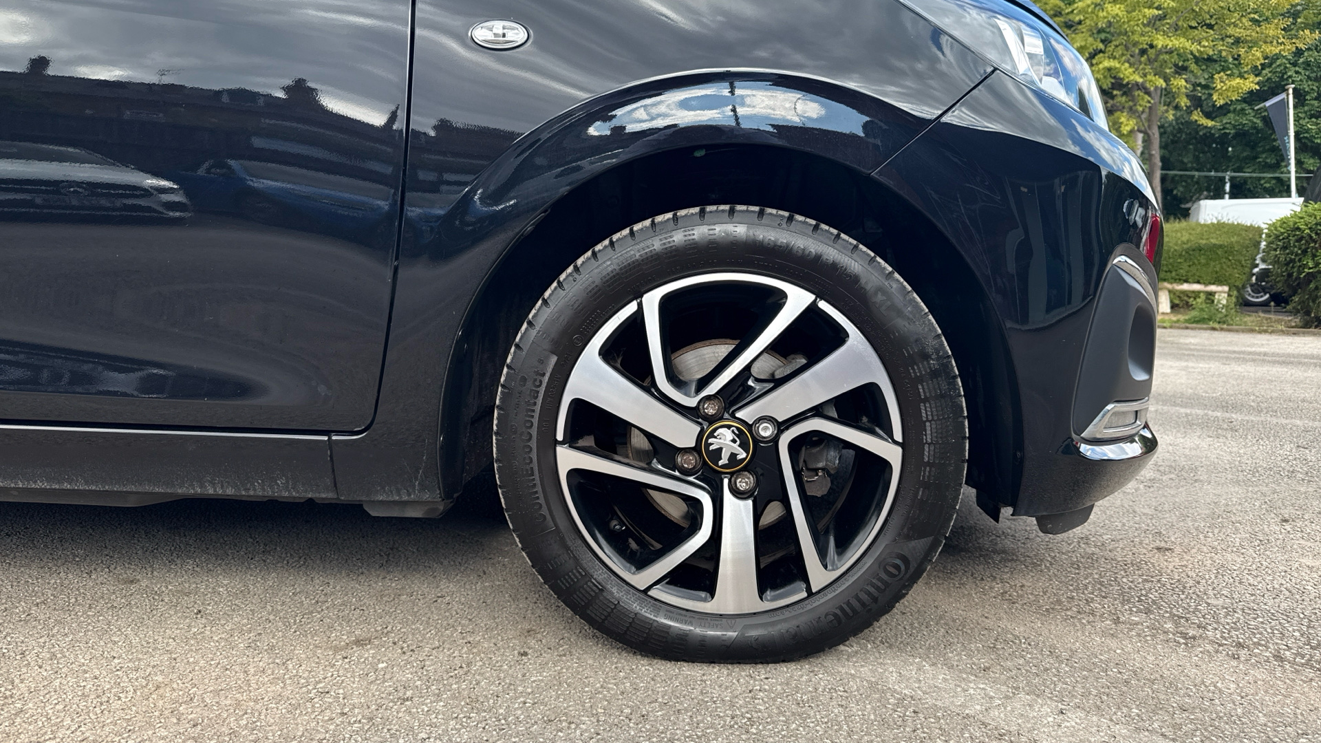 car image