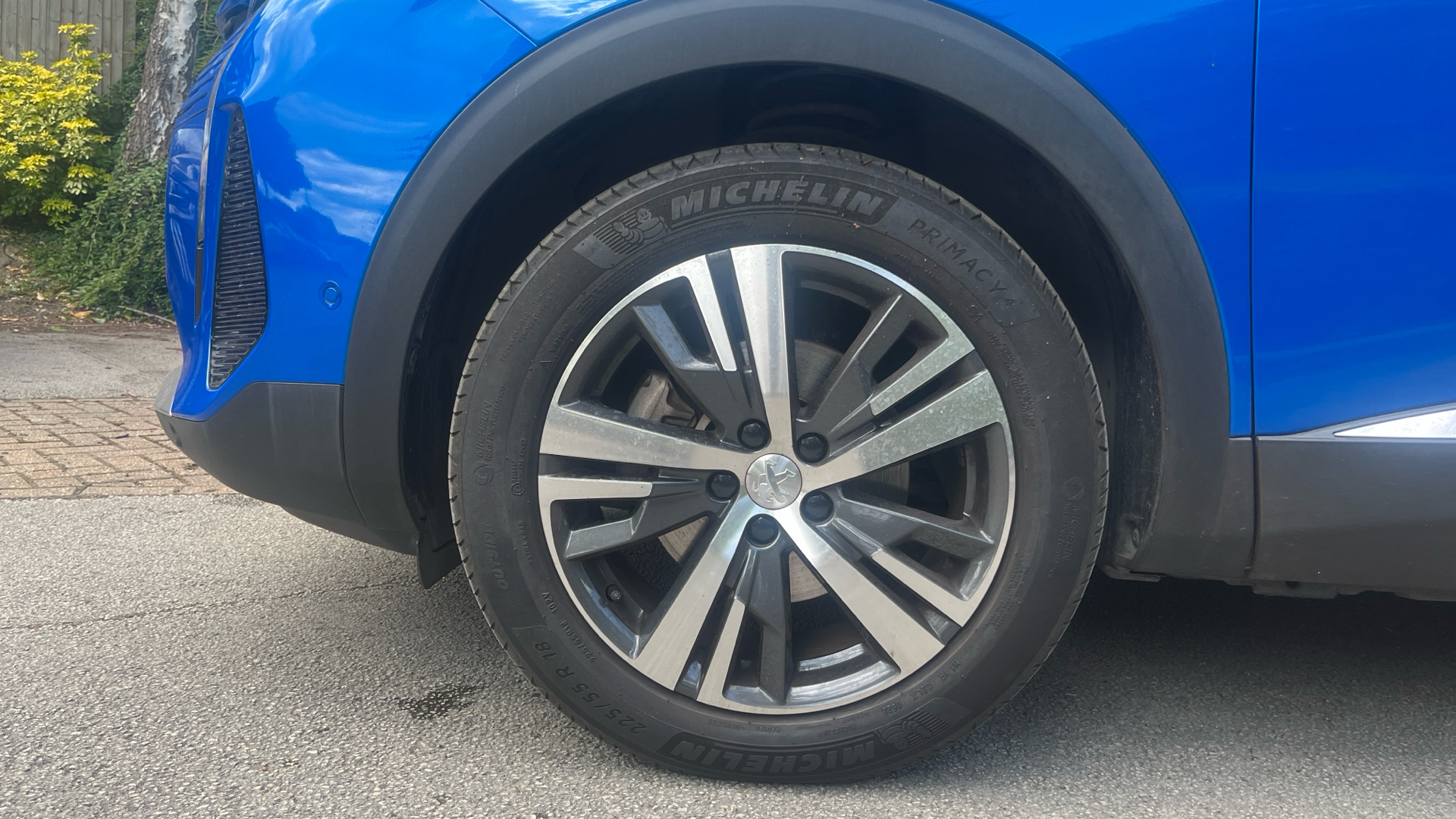 car image