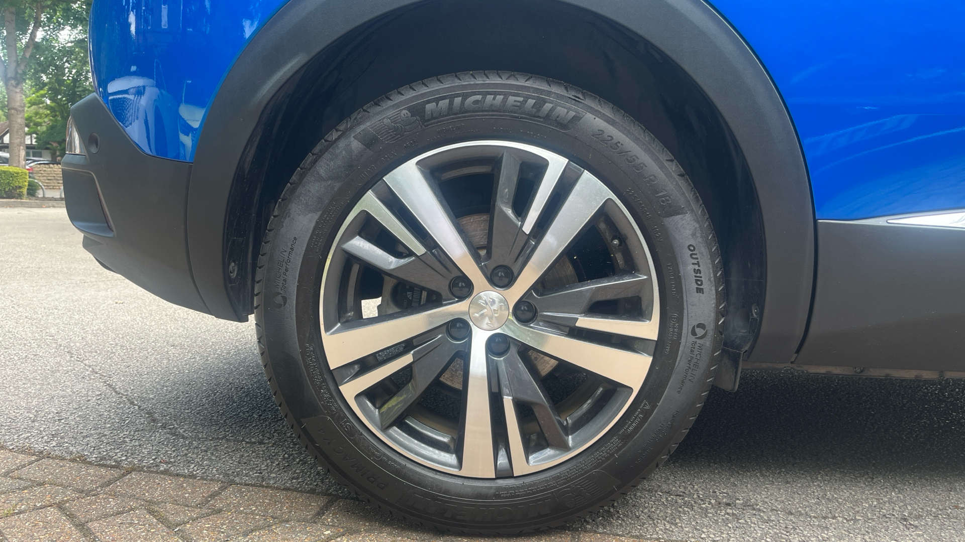 car image