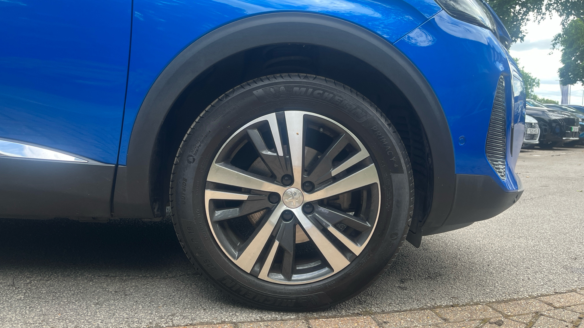 car image