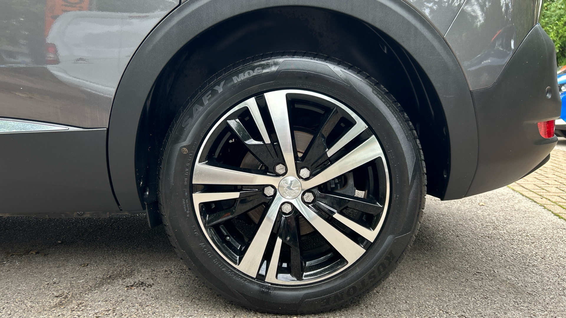 car image