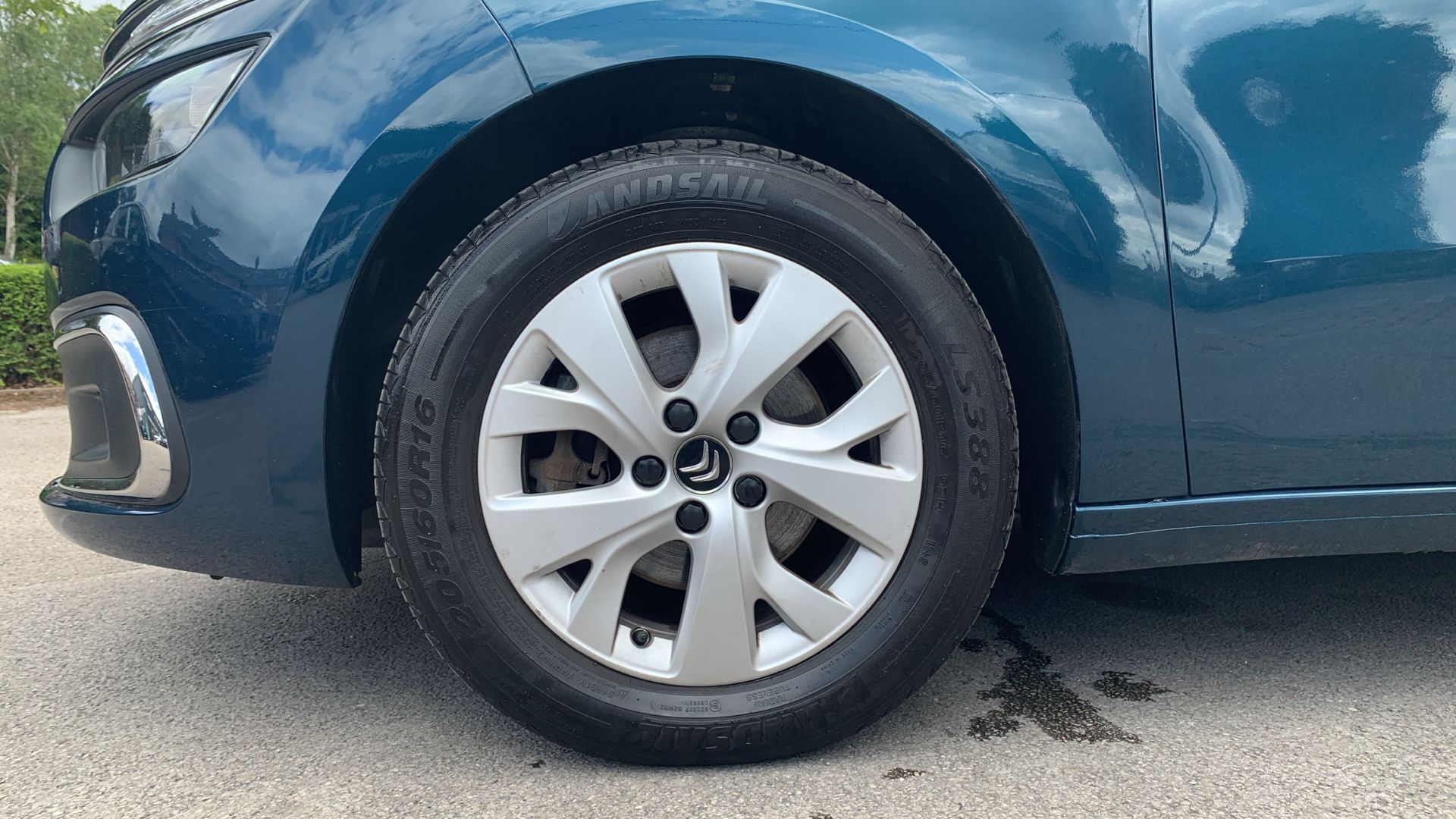 car image