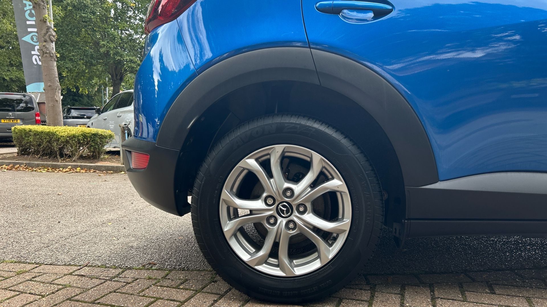 car image