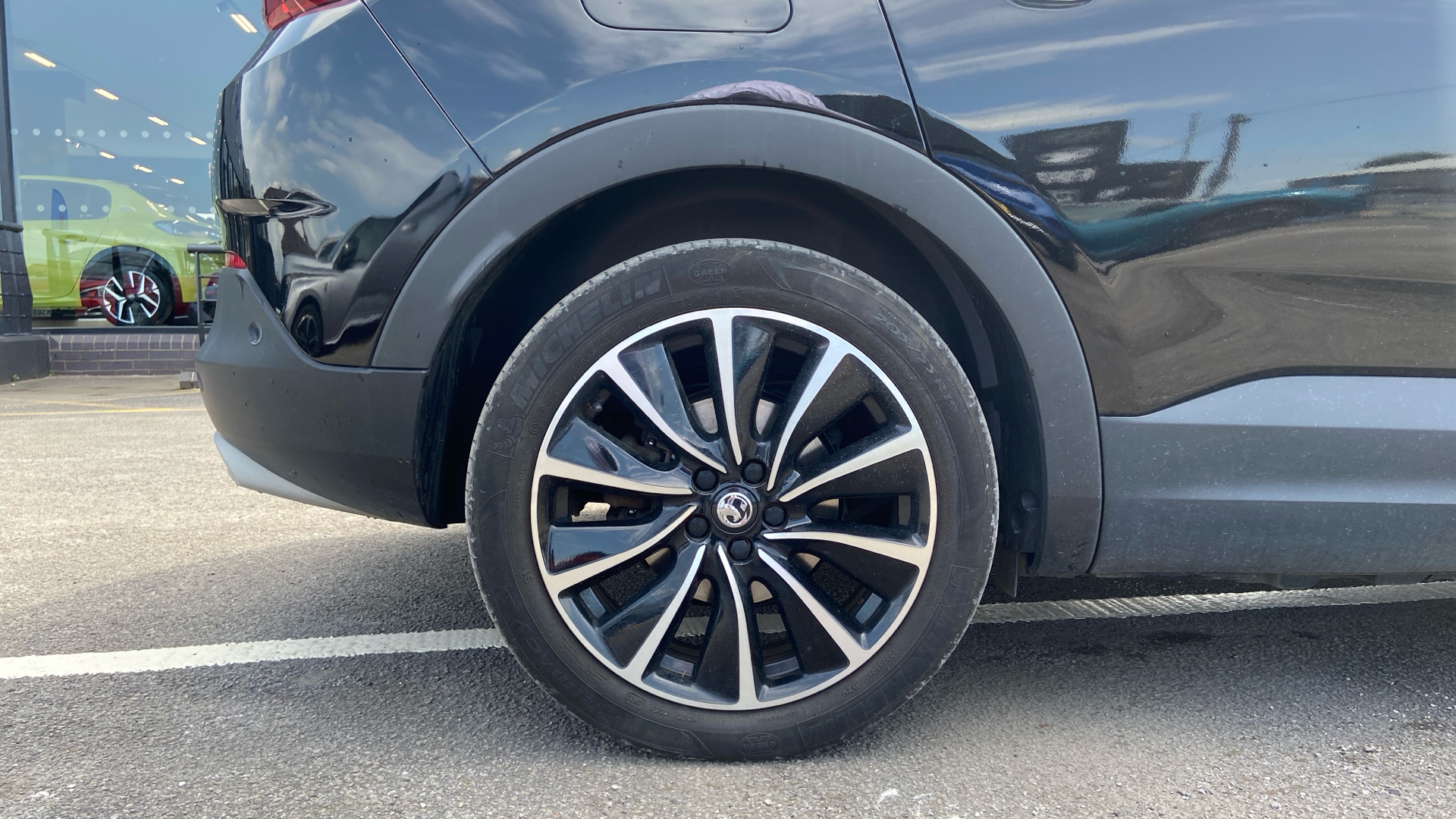 car image
