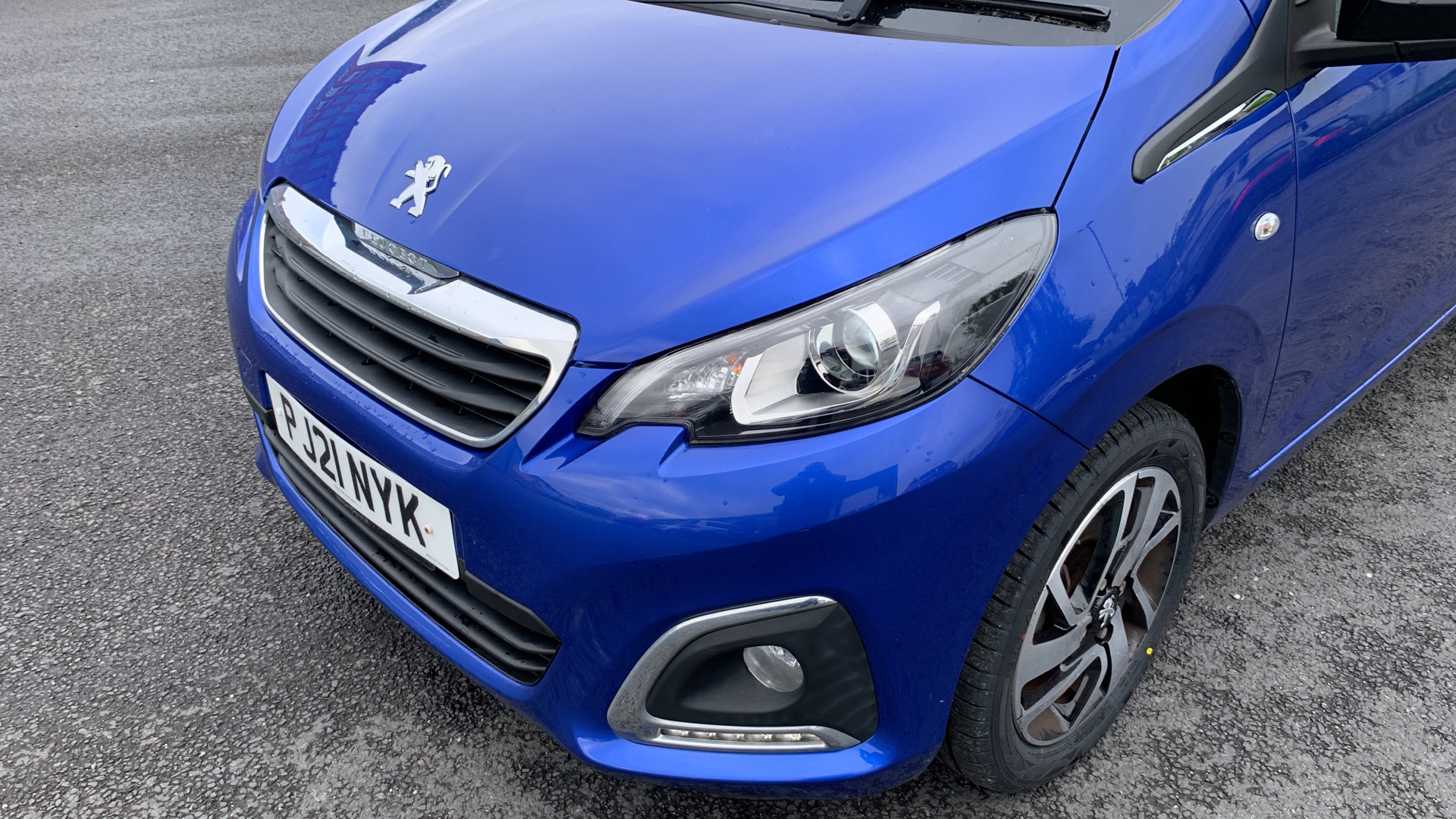 car image