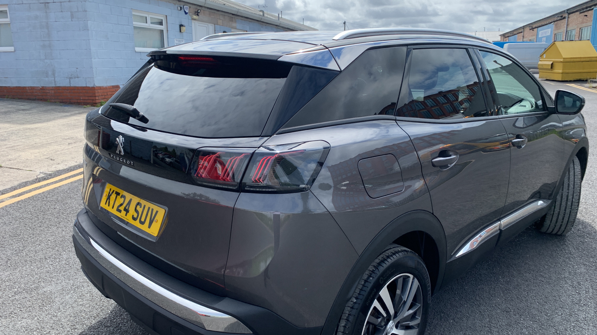 car image