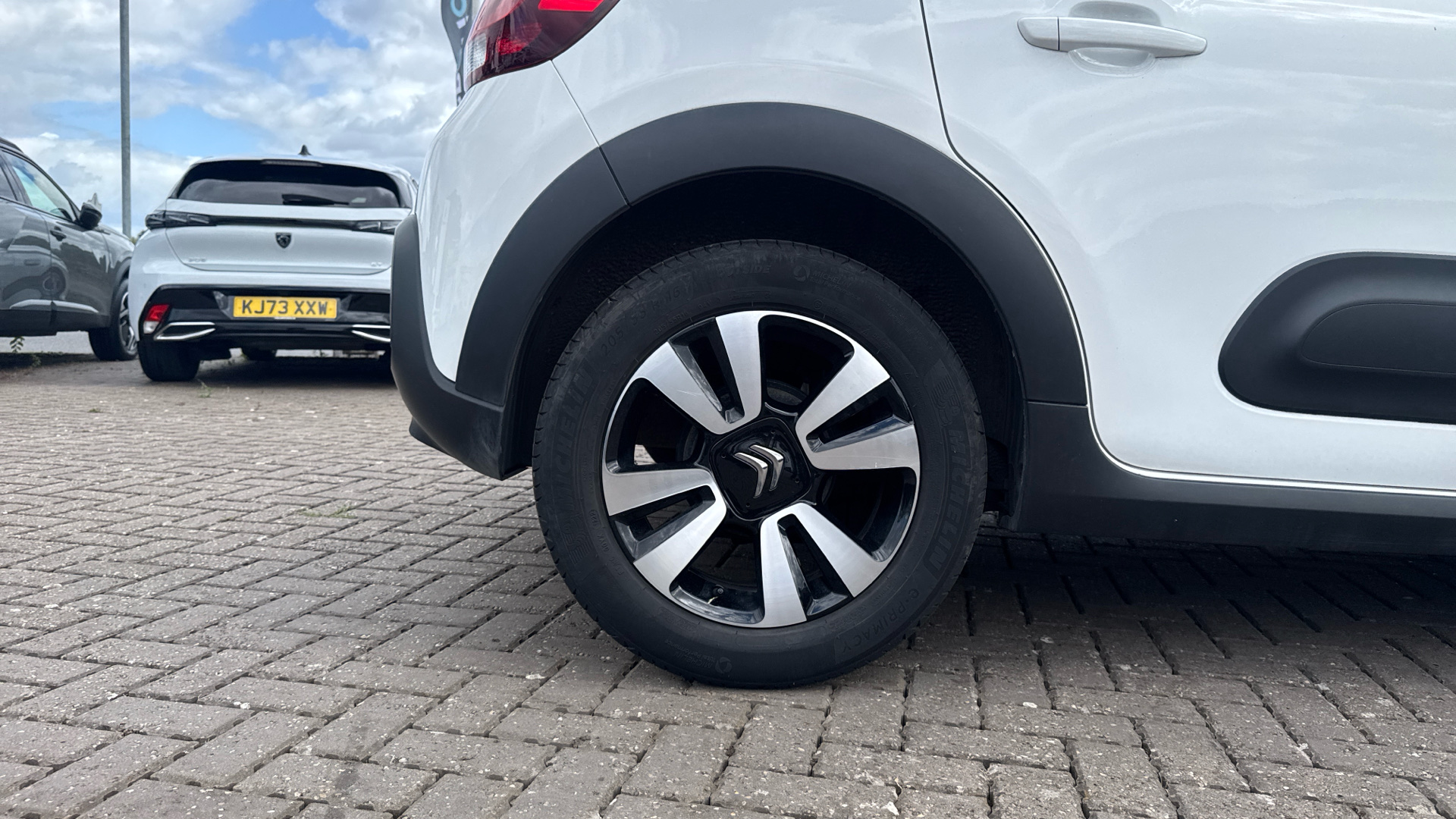 car image
