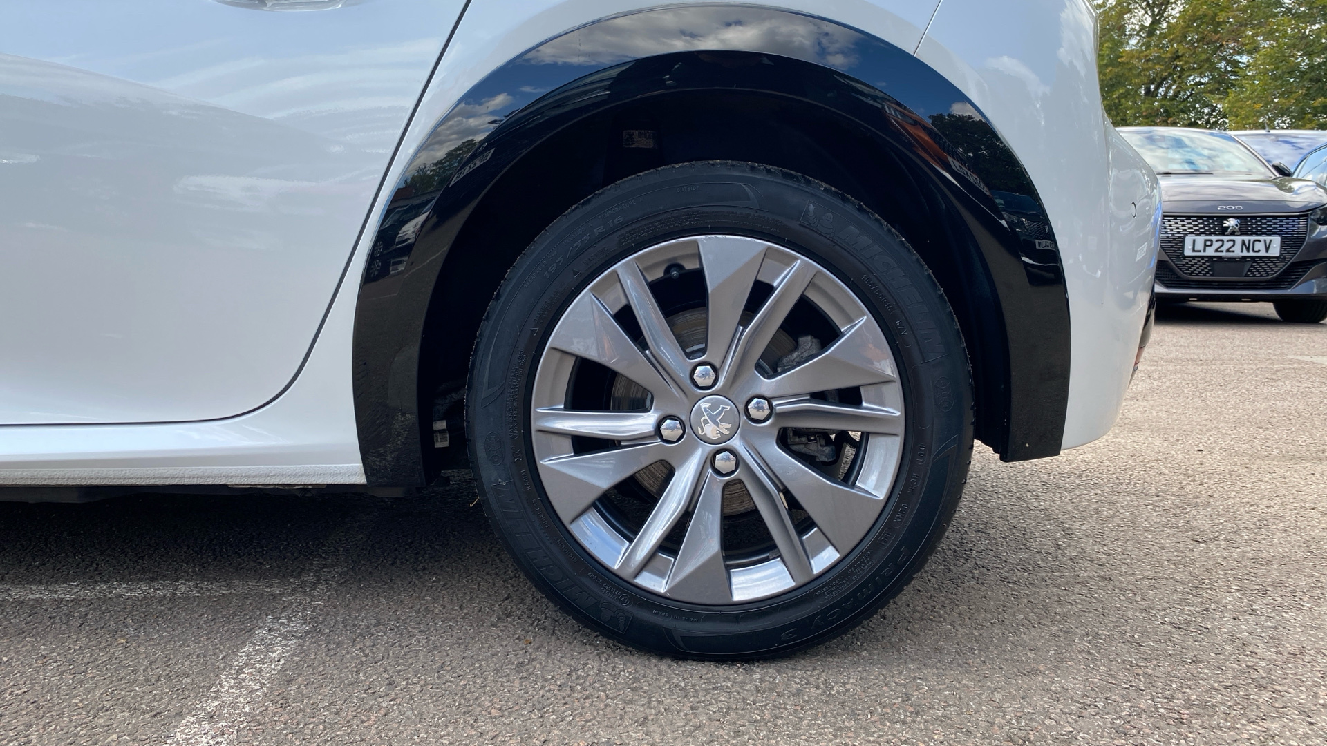 car image