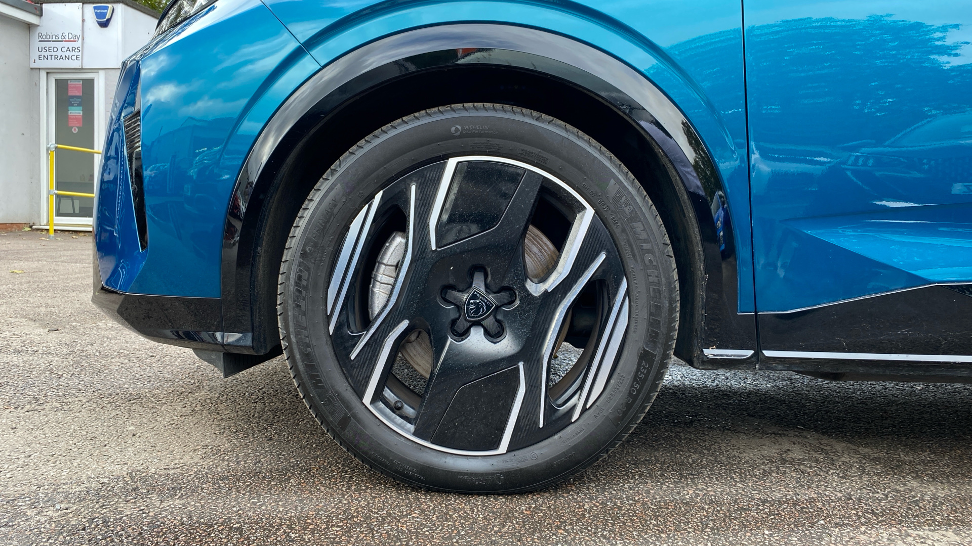 car image