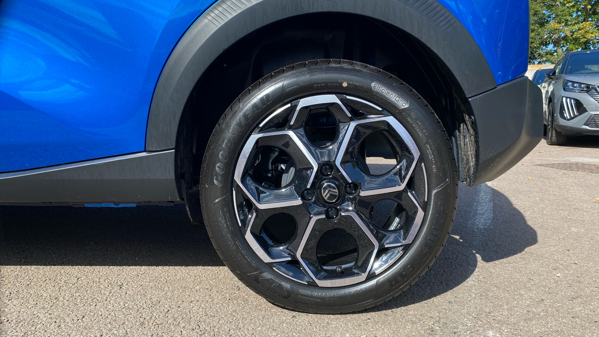 car image