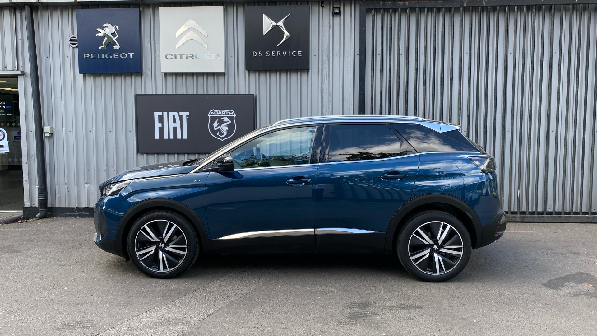 car image