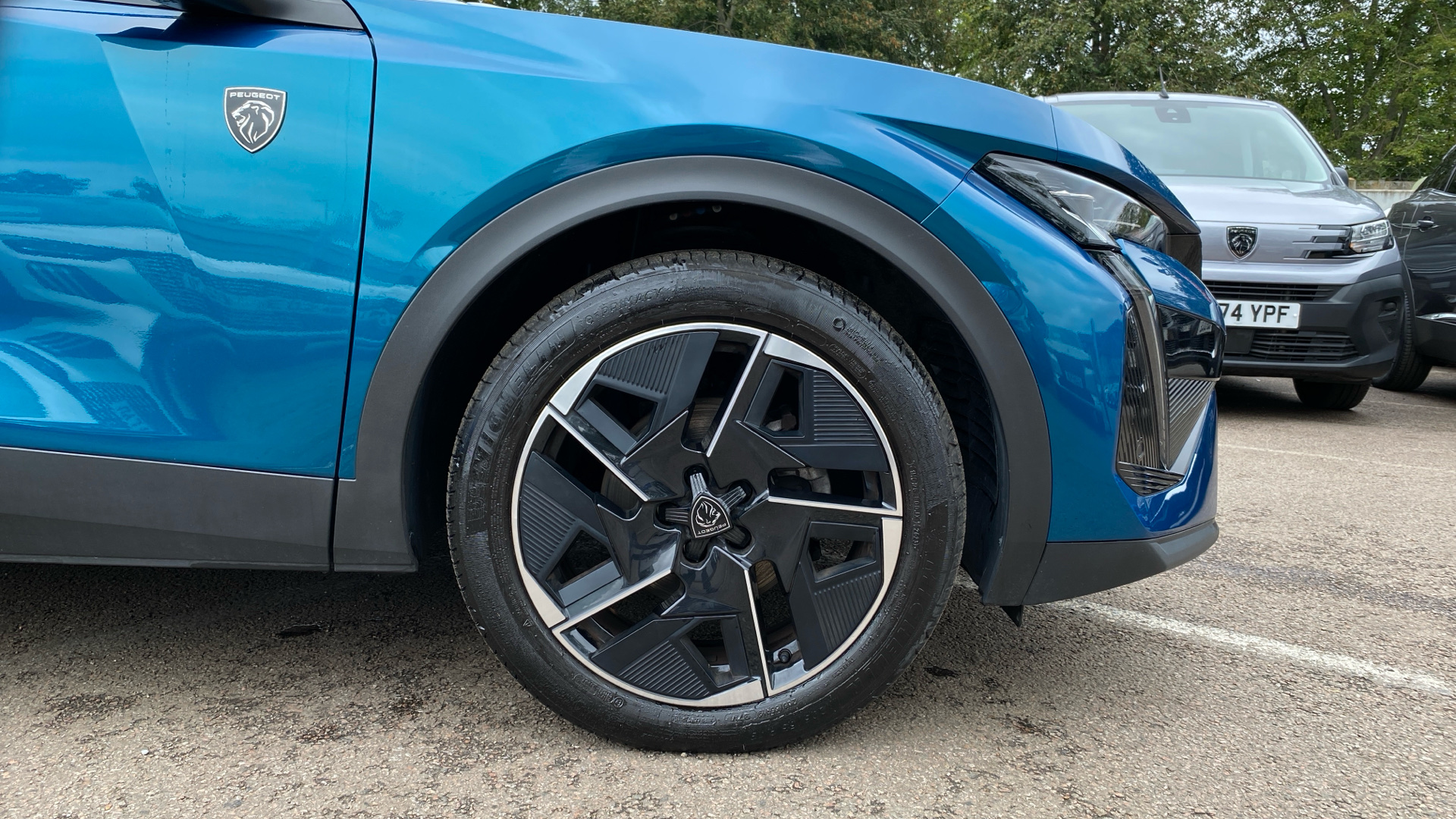 car image