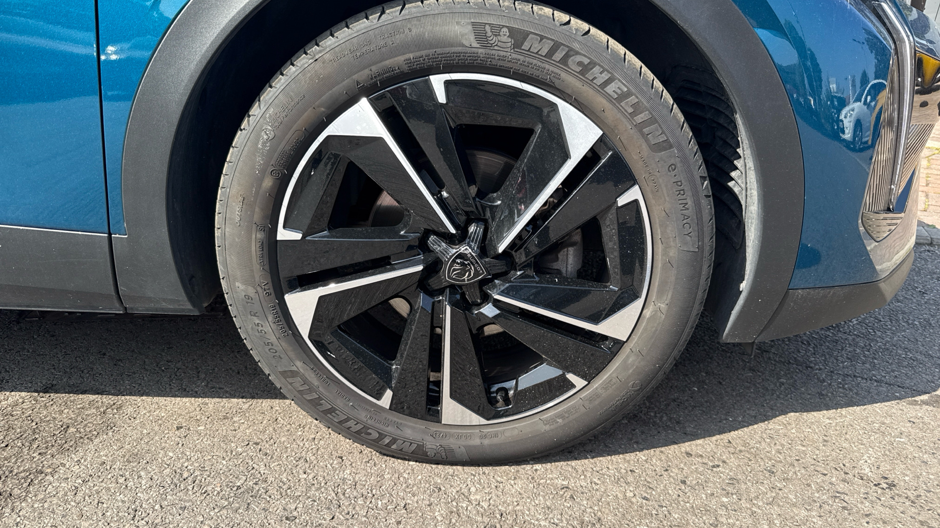 car image