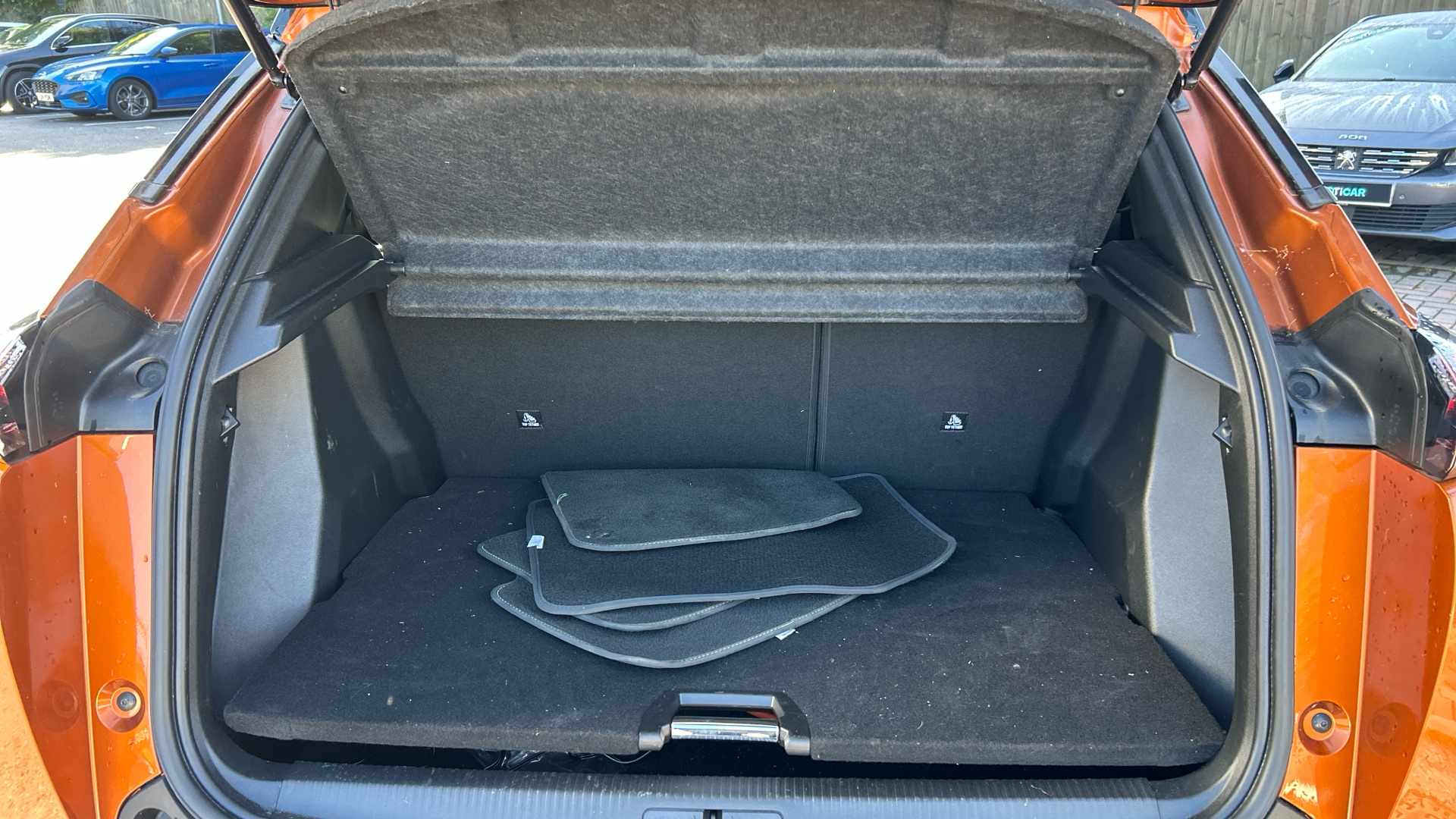 car image