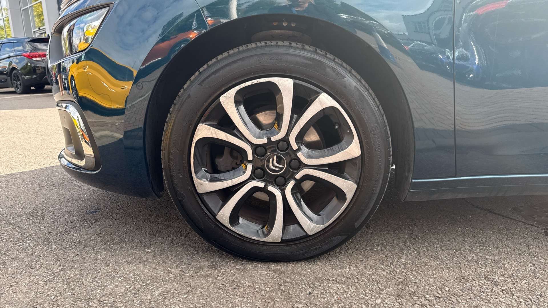 car image