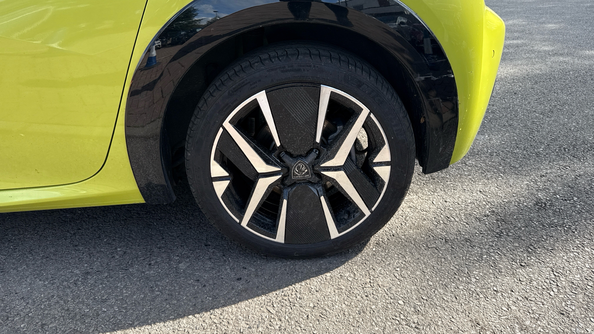 car image