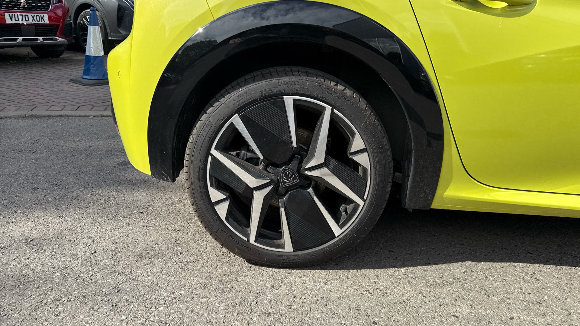car image
