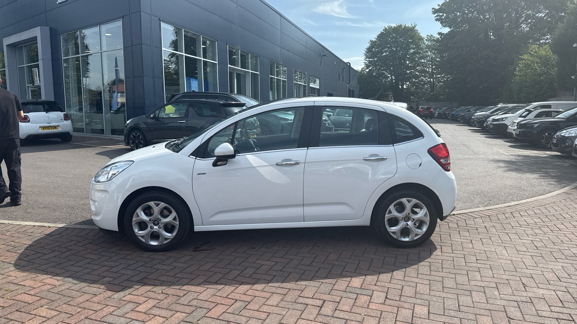 car image