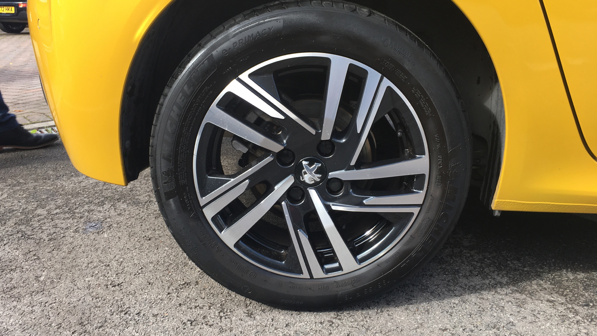 car image