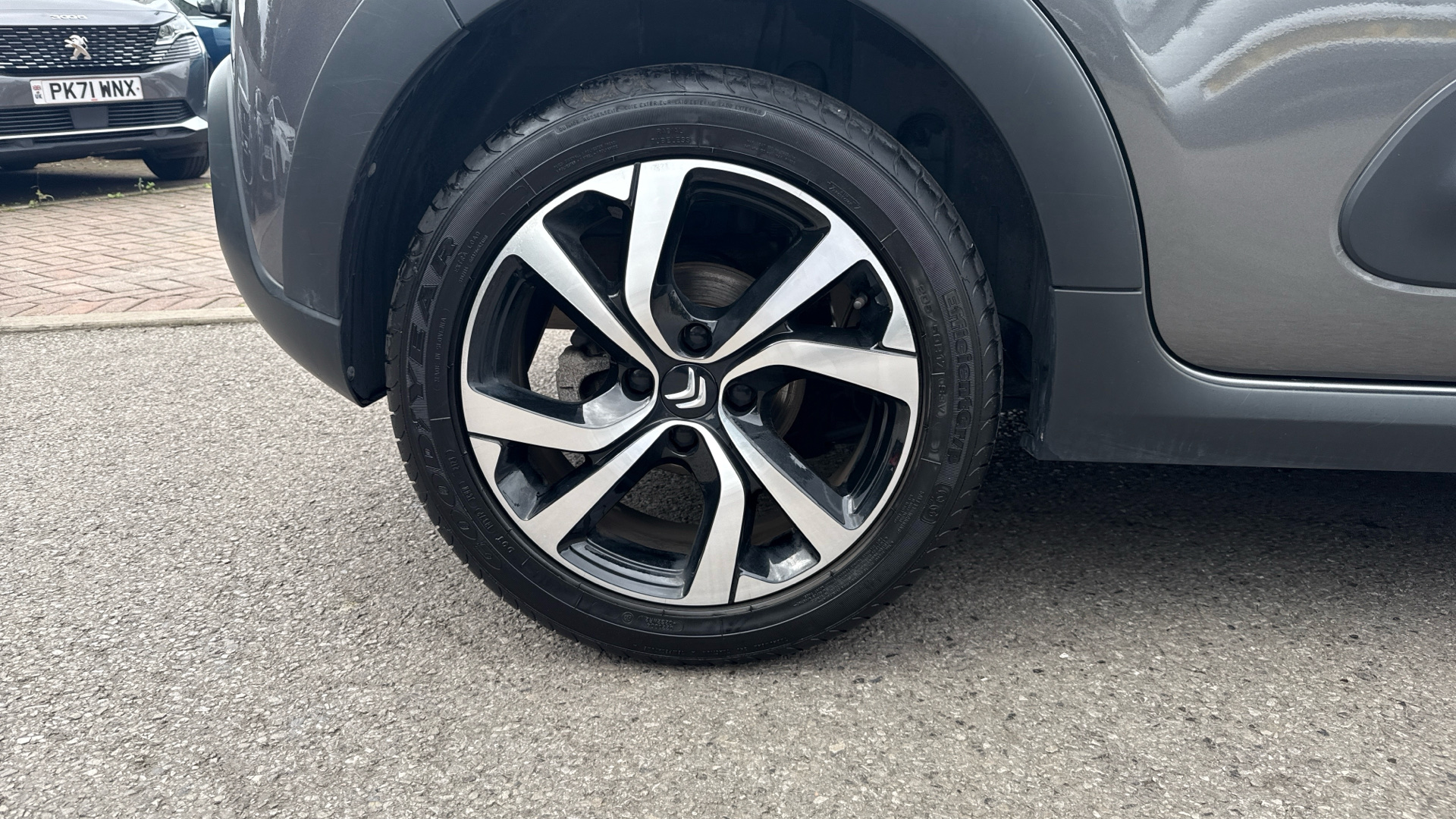 car image
