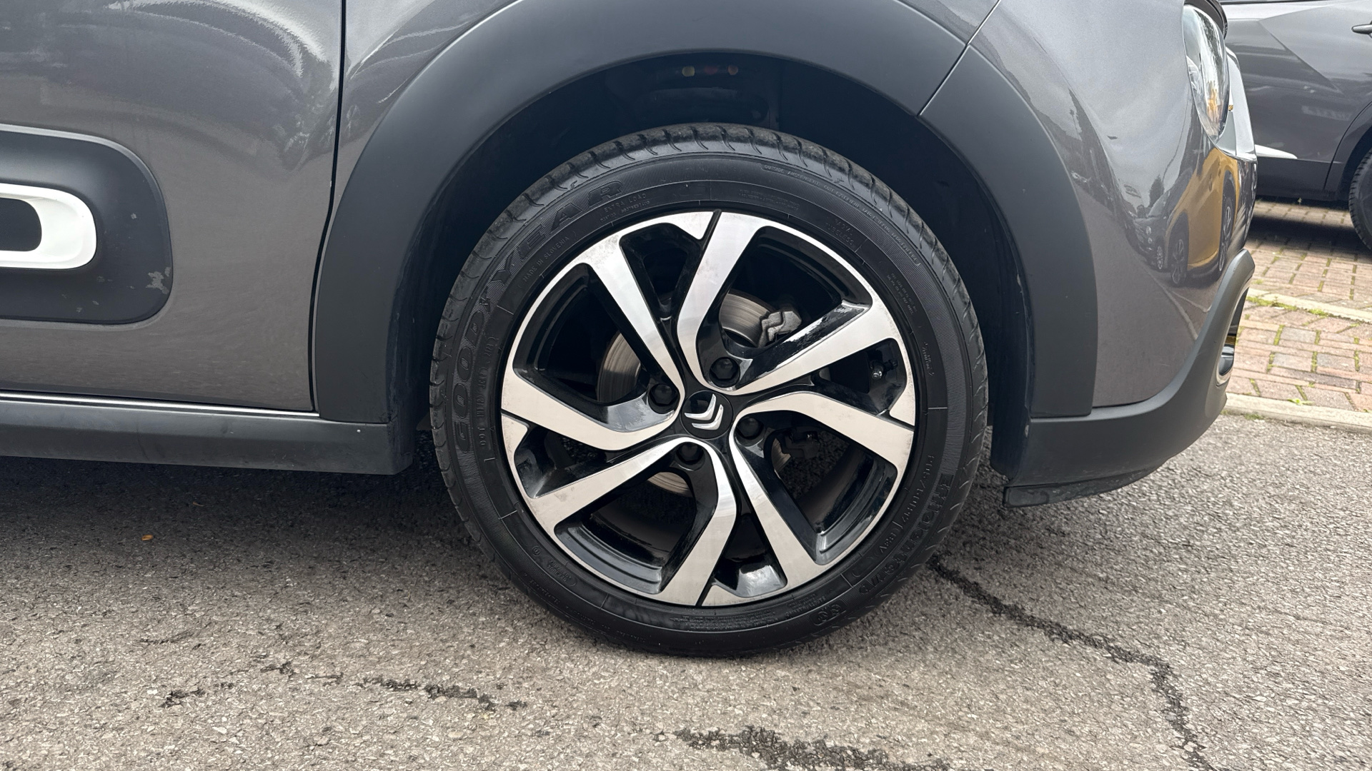 car image