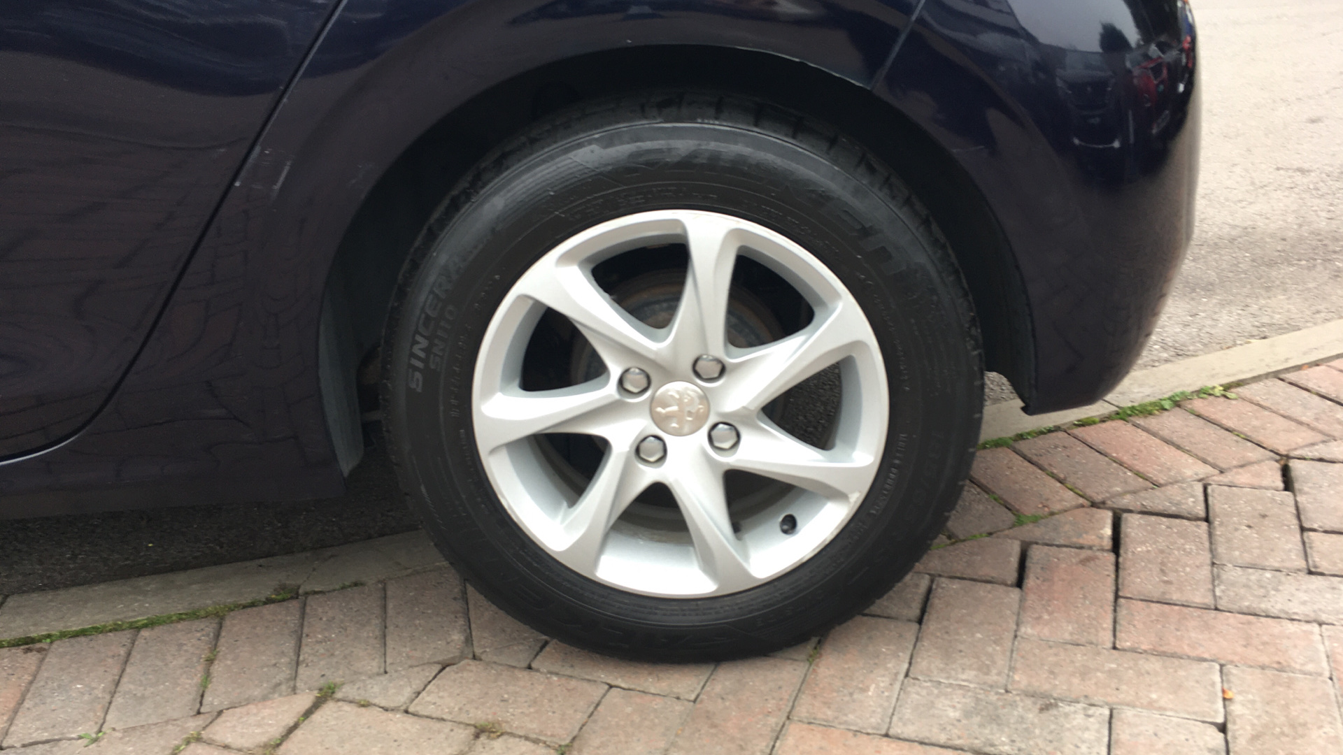 car image