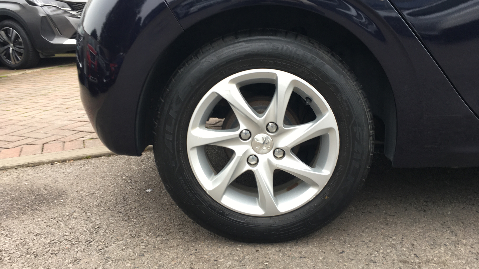 car image