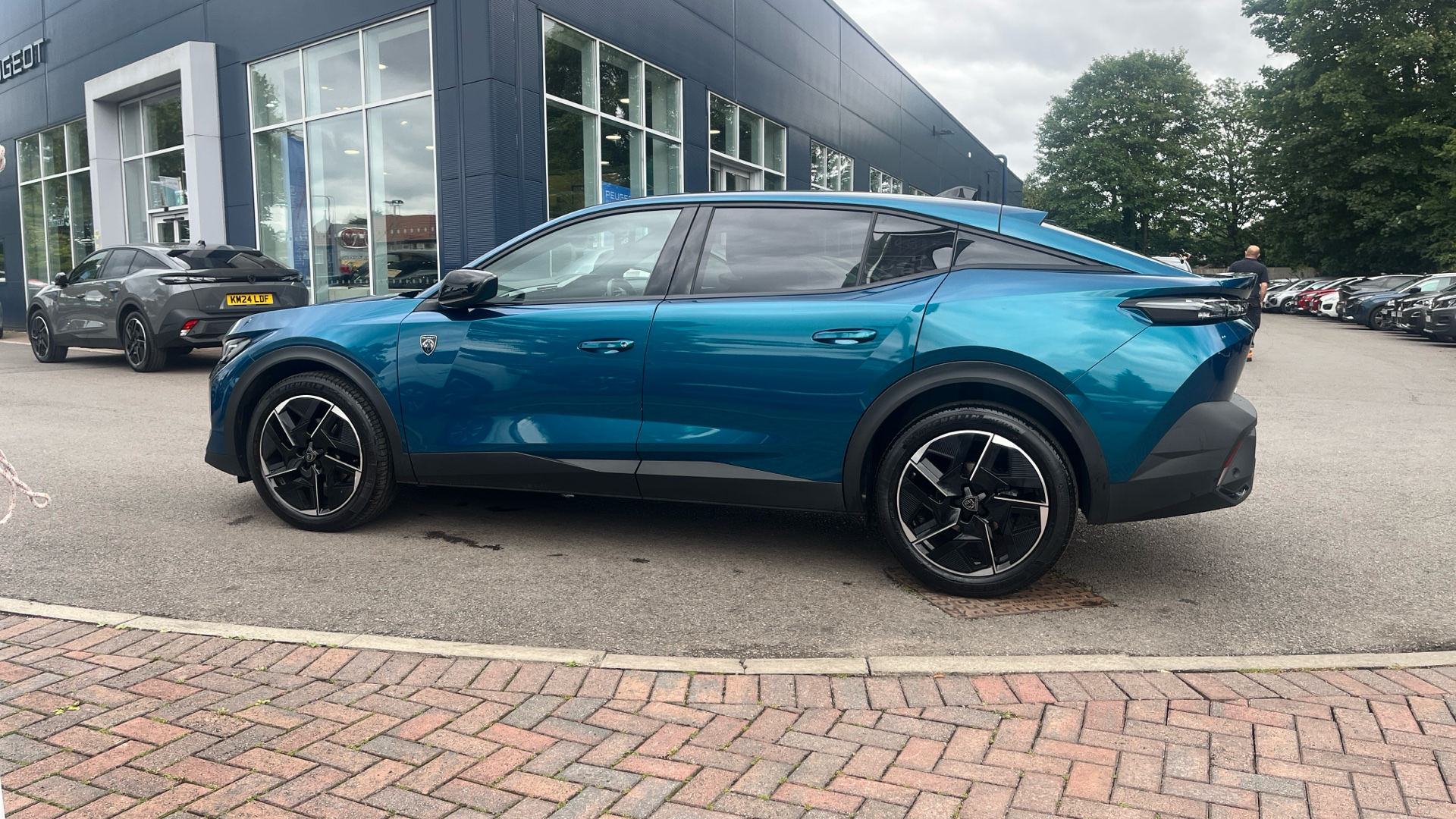 car image