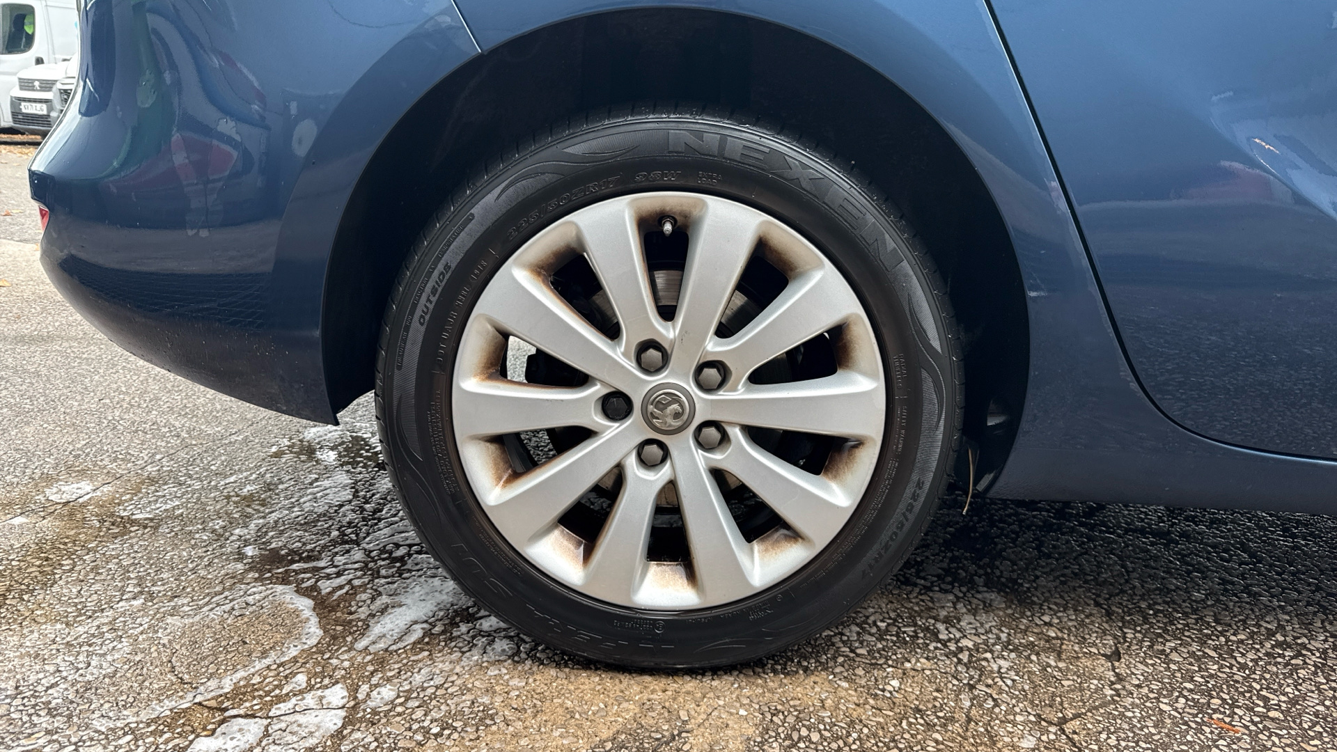 car image