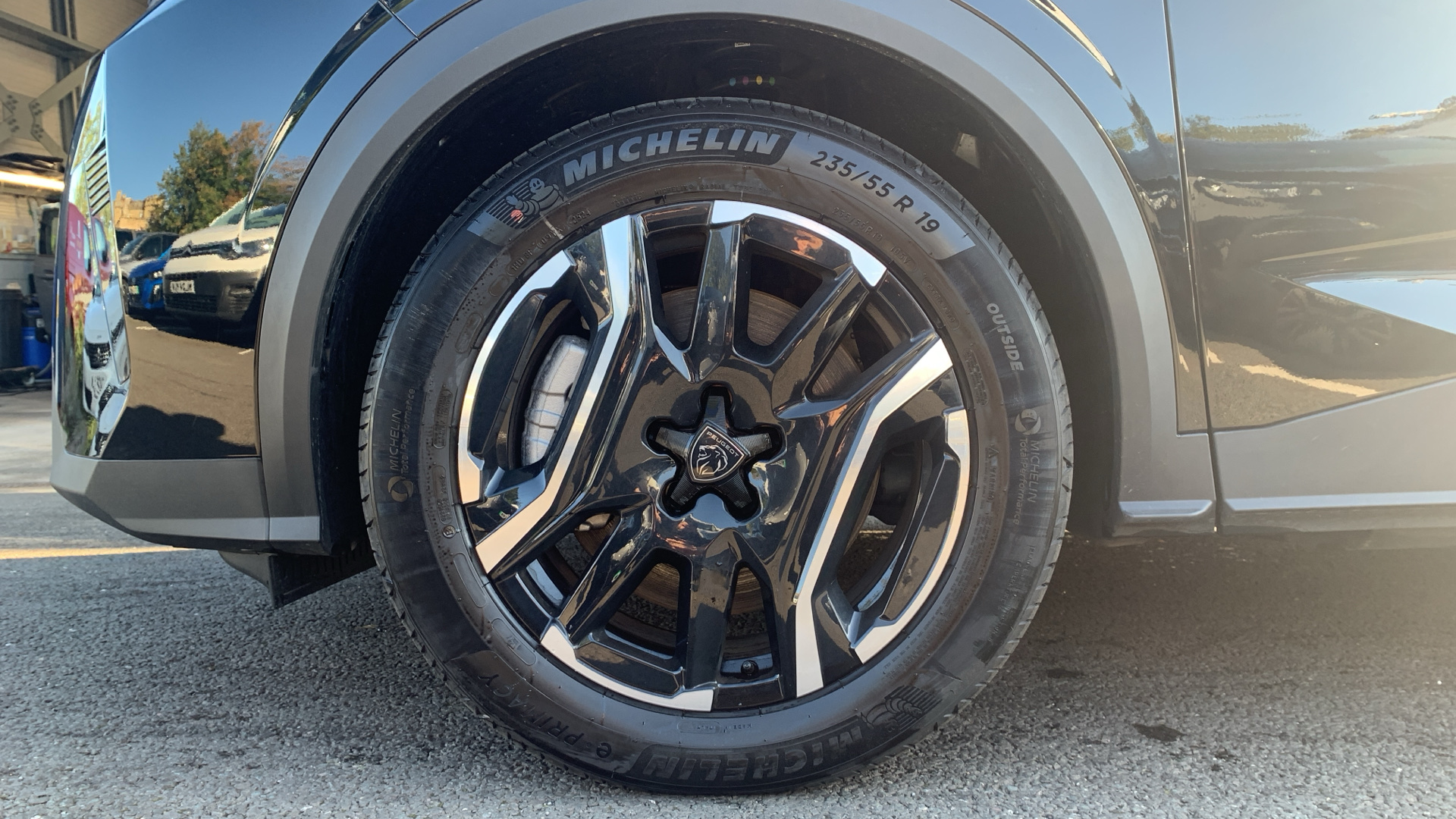 car image